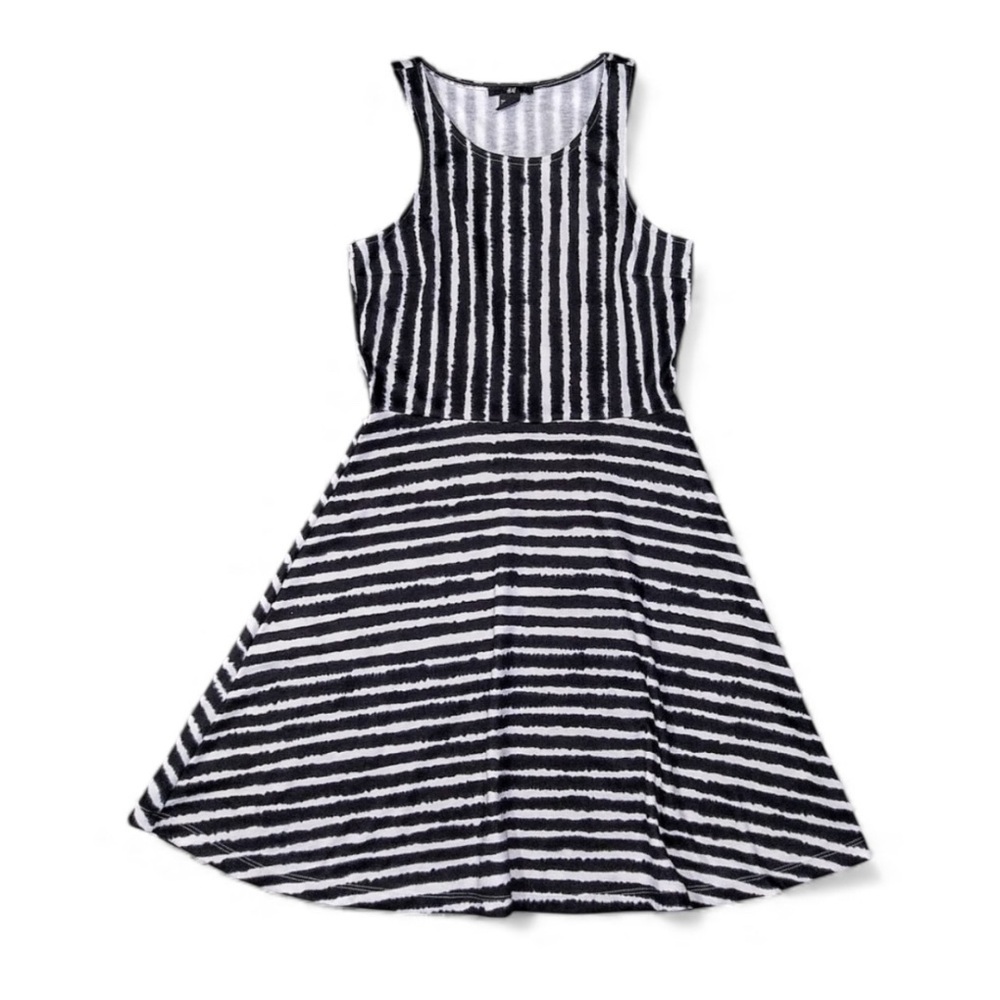 H&M Black and White Sleeveless Dress Sz S